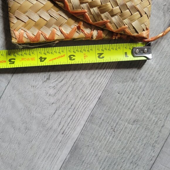 Handwoven Raffia Crossbody Bag & Clutch Set With Floral Design - Picture 12 of 12